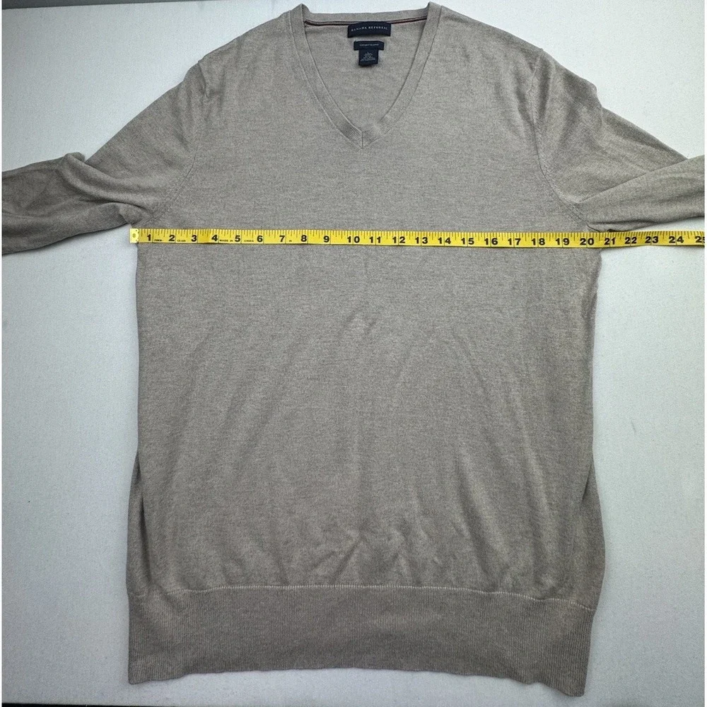 Banana Republic Beige Silk Cashmere Blend V Neck Pullover Sweater Men Size Large